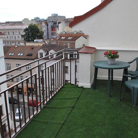 Hotel Mira Inn Praha Bagian luar foto