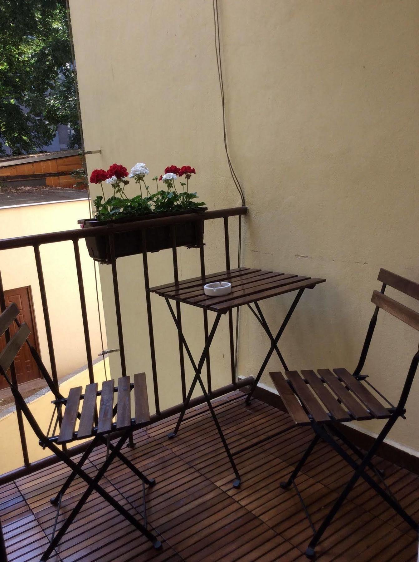 Hotel Mira Inn Praha Bagian luar foto